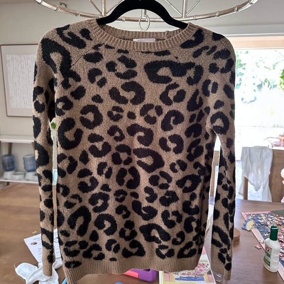 Forever 21 Black and Brown Leopard Print Sweater - Picture 1 of 2